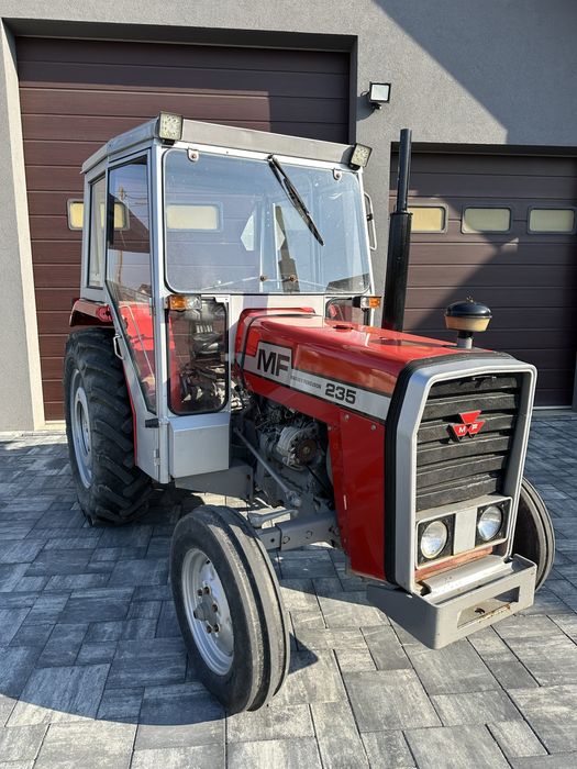 Massey Ferguson 235