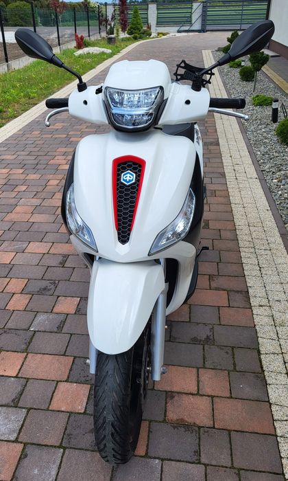 Skuter Piaggio Medley 2022r super stan. Forza