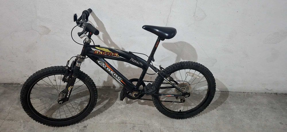 Bicicleta de criança em bom estado