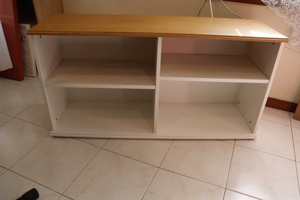 Móvel de TV, Skruvby, Ikea