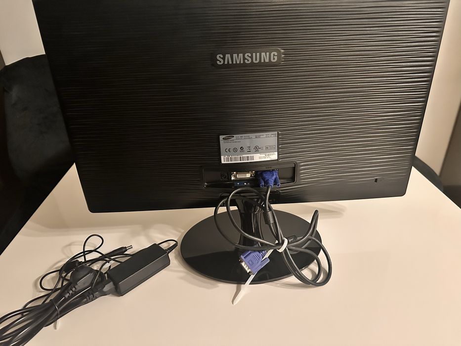 Monitor Samsung  S24A300BL ,23,6 cala