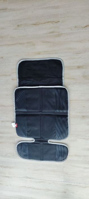 автокрісло Peg-Perego Viaggio 2-3 Flex  разом з підкладкою під крісло