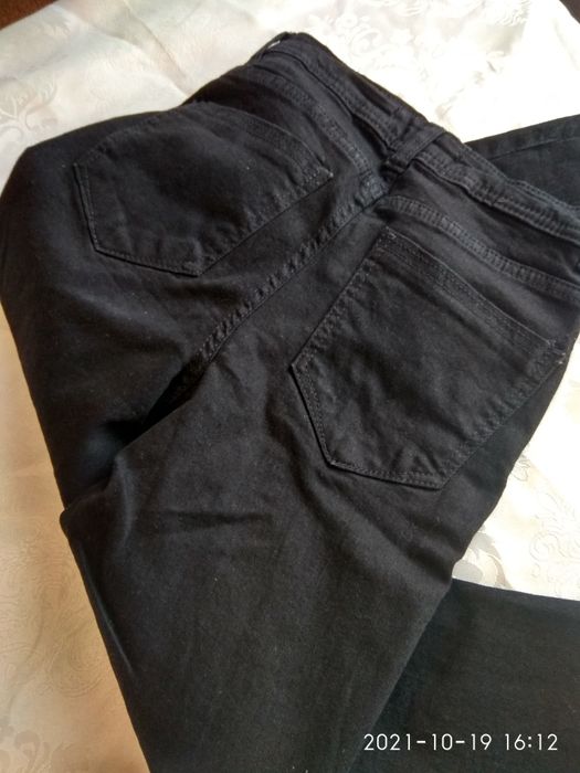 Spodnie czarne z Reserved