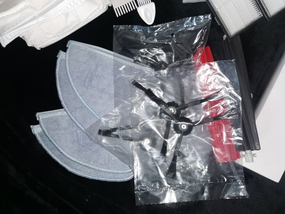 Набір для робота пилососа.Ціна за все що  на фото.