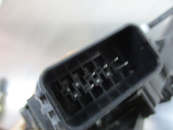 Fechadura / fecho porta frente esquerdo FORD Focus II (DA_)