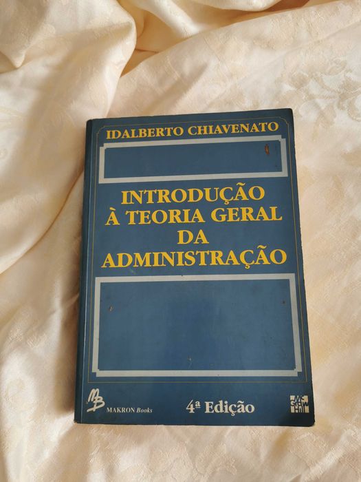Livro científico Introdução à Teoria da Administração