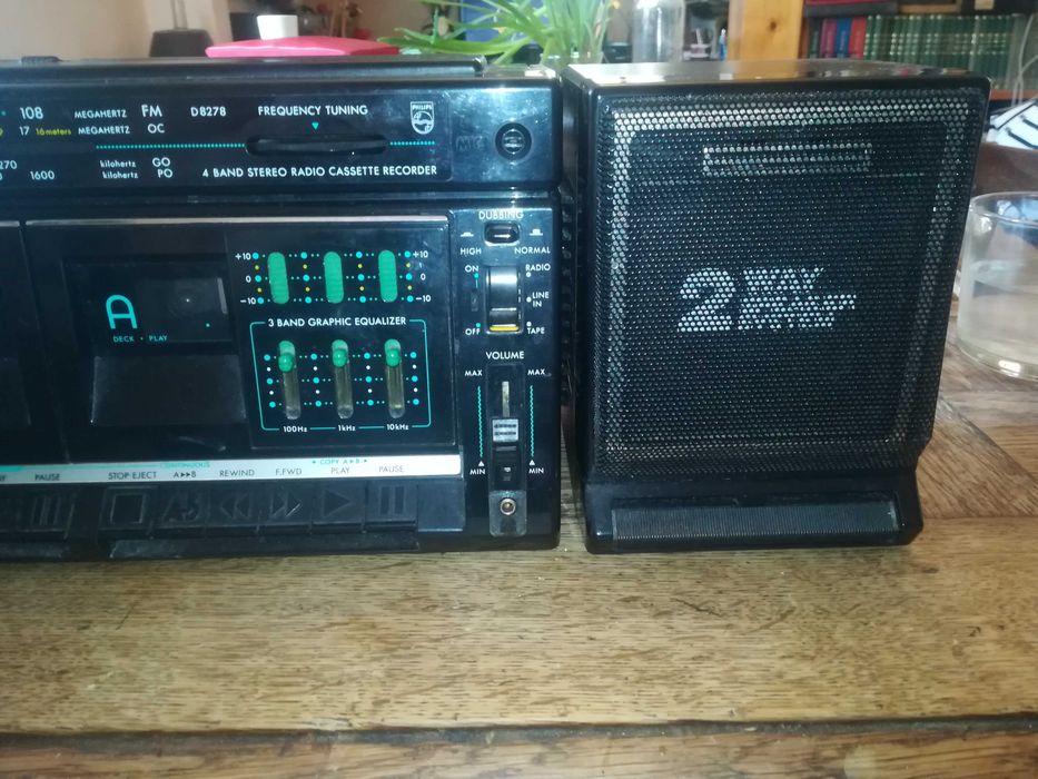 Boombox Philips D8278 cena 02.06