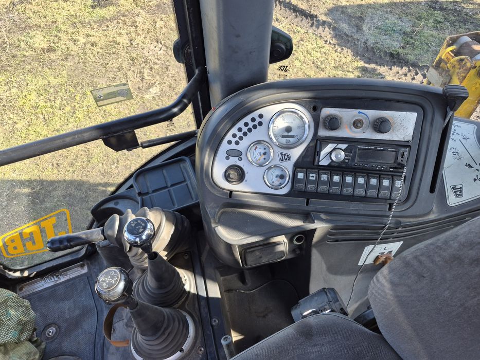 Продам  екскаватор Jcb3cx
