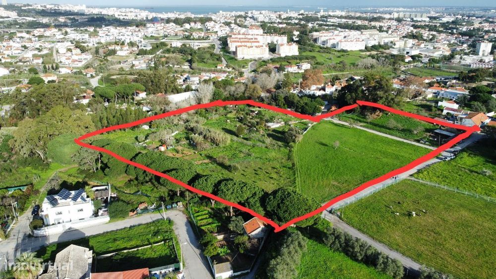 Terreno no centro da Sobreda