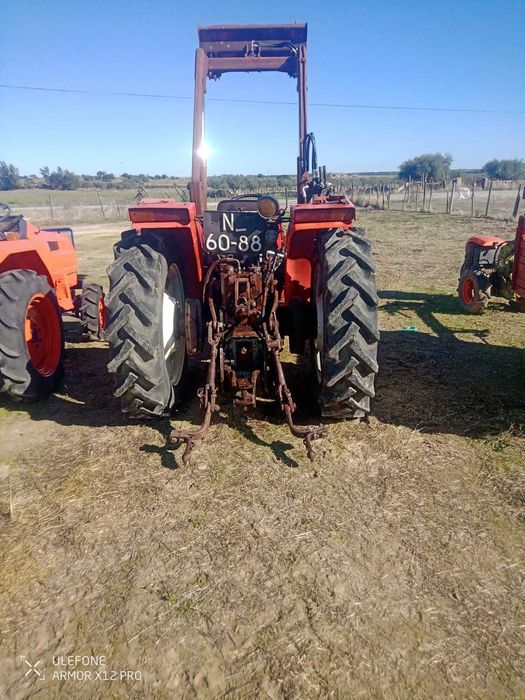Fiat 55 cavalos com carregador frontal