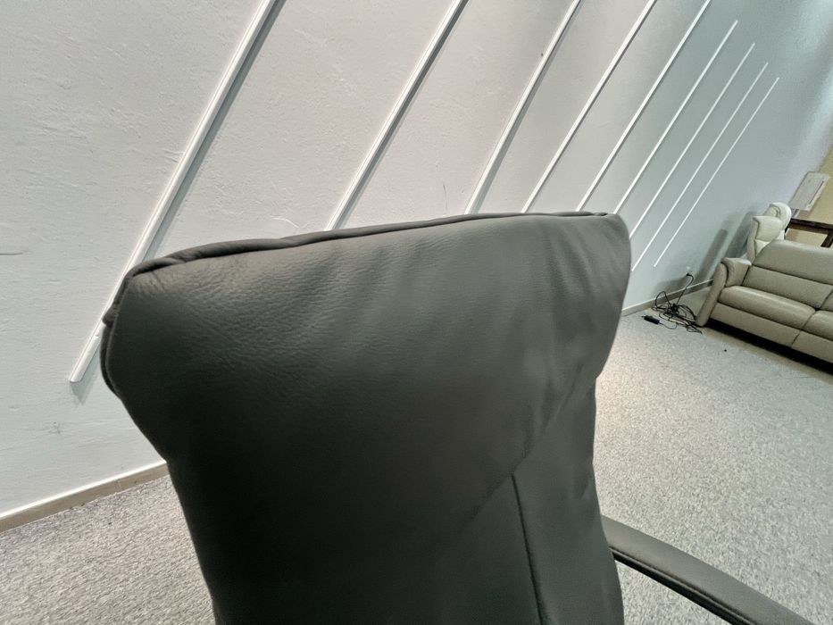 Коісло шкіряне реклайнер темно сіре релакс стан нового