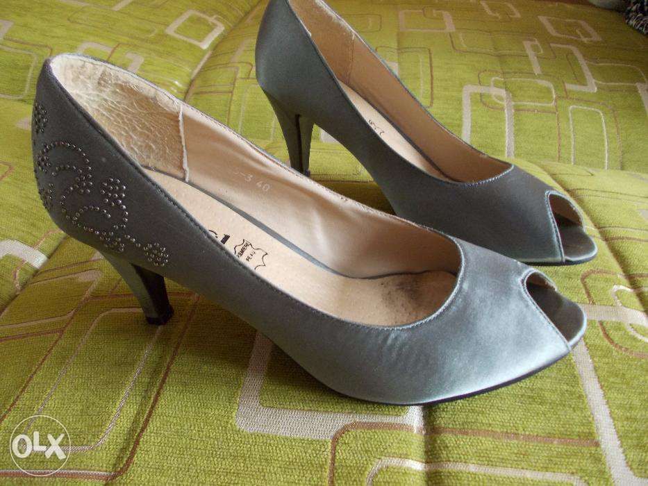 czółenka szare, czółenka koronkowe na obcasie roz. 40