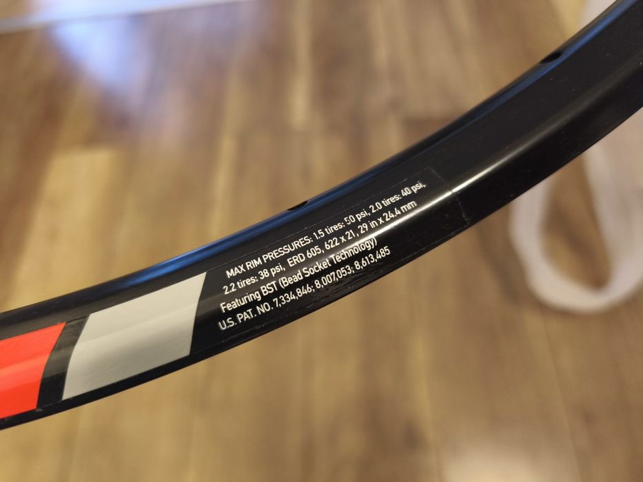 Obręcz Stan's No Tubes ZTR Crest 29" 32h