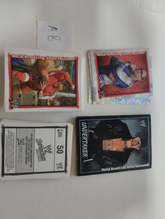 (A2) Cromos de 8 coleções