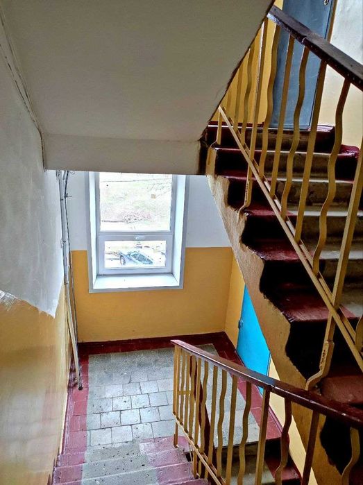Продам 2 ком квартиру улица Мозолевского 2 Правый берег 12 квартал