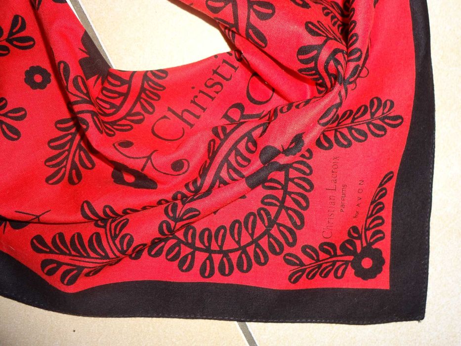 CHRISTIAN LACROIX Rouge by Avon apaszka OKAZJA jak nowa