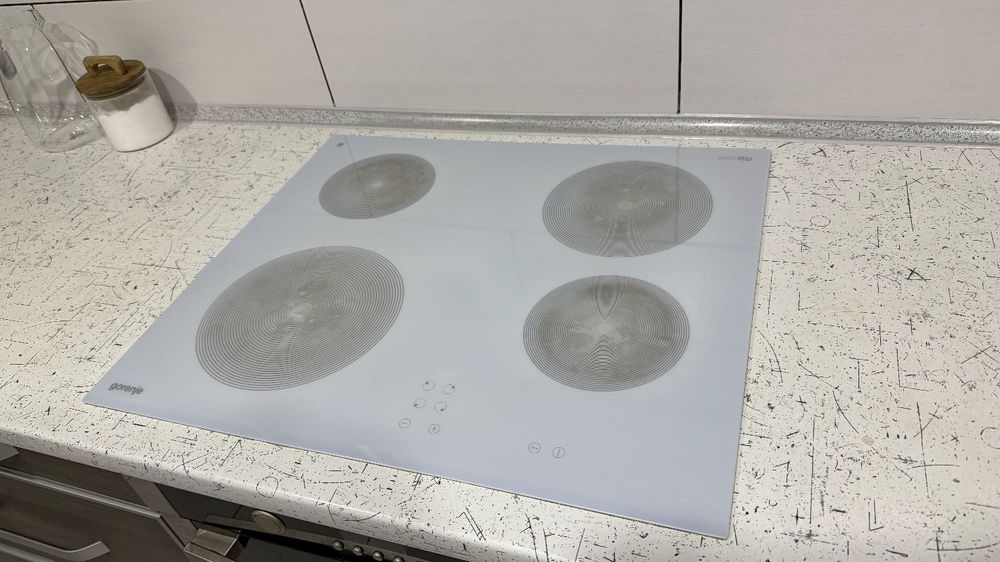Вбудована варильна поверхня Gorenje ECT 610-ORA-W