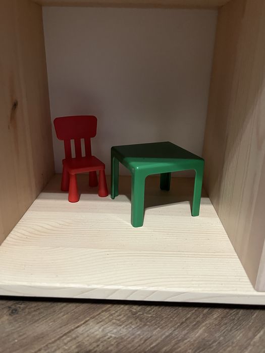 Ikea domek dla lalek, półka ścienna