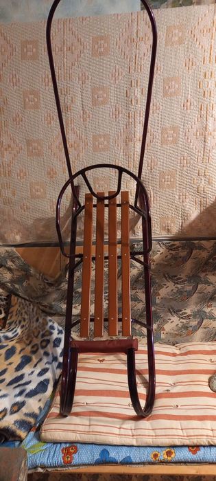 Продам санки новые