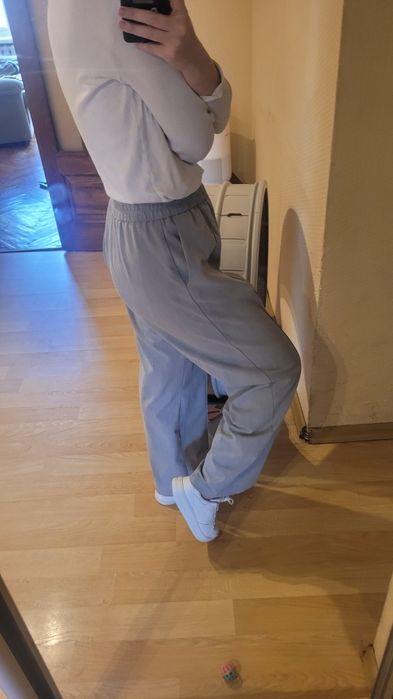 Сірі штани Reserved