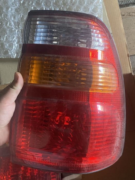 Фонари задні оригінал Toyota Land Cruiser 100 1998-2005