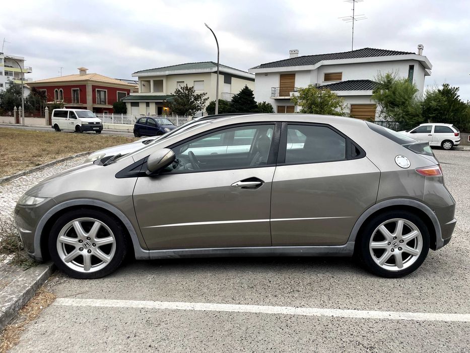 Honda Civic 1.8 i-VTEC Executive - 5 portas (modelo FK2) 2008
