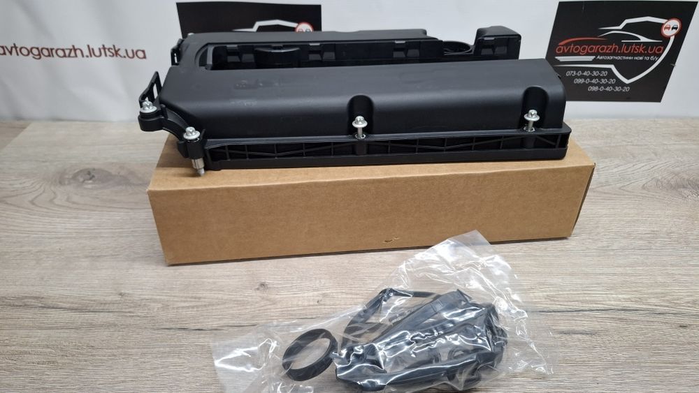 Клапанна кришка 1.6 1.8 Opel Astra H Astra J Vectra C Zafira C Mokka