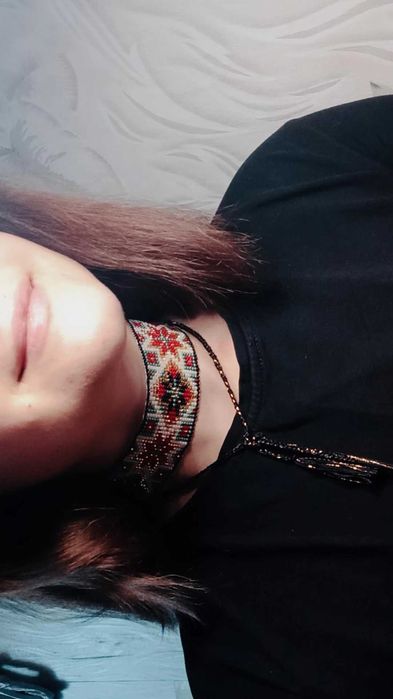 Чокер з бісеру з кольоровим орнаментом