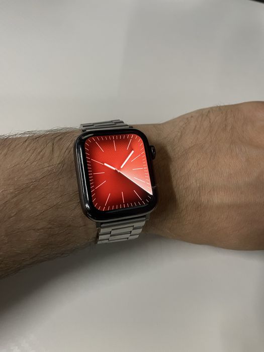 Часи Apple Watch Series 6 , 44мм, 32Gb, OLED, Сапфір скло без царапин