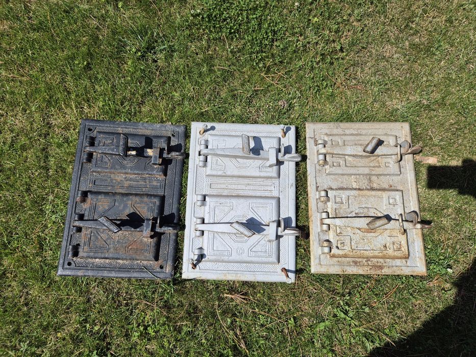 Drzwiczki żeliwne, drzwi od pieca kaflowego.