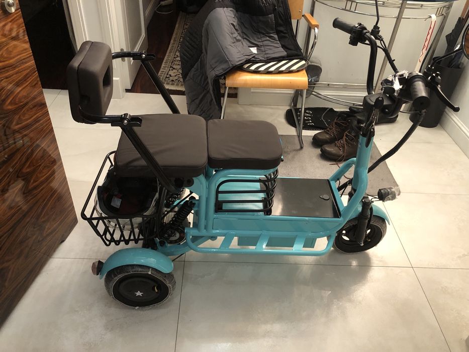 Nowy elektryczny samochodzik dla seniora