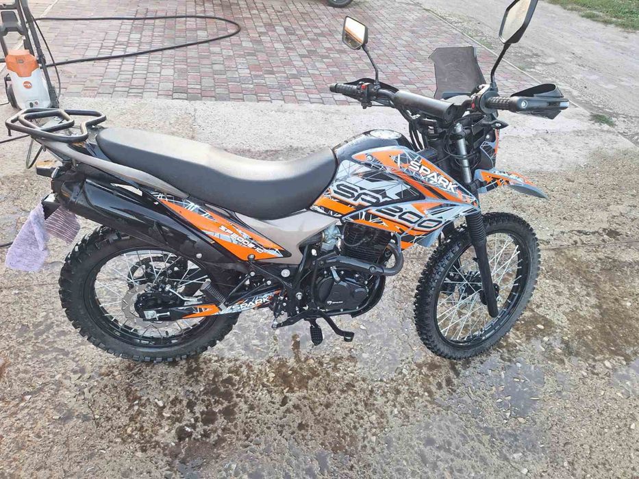 Мотоцикл Spark 200
