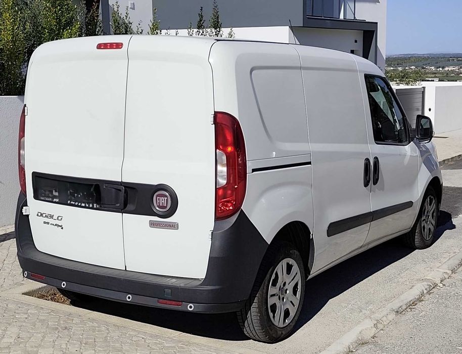 Carrinha Fiat Doblo M-jet 2 de 95Cv impecável  (reservada)