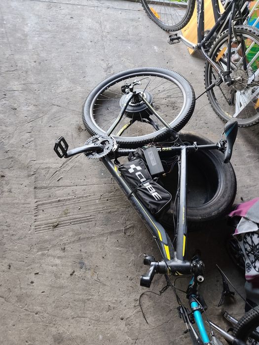 Rower elektryczny Merida xl big nine 100 uszkodzony jak na zdjeciu