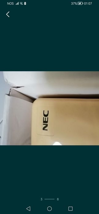 Câmara de filmar da marca Olympia + telefone fixo.