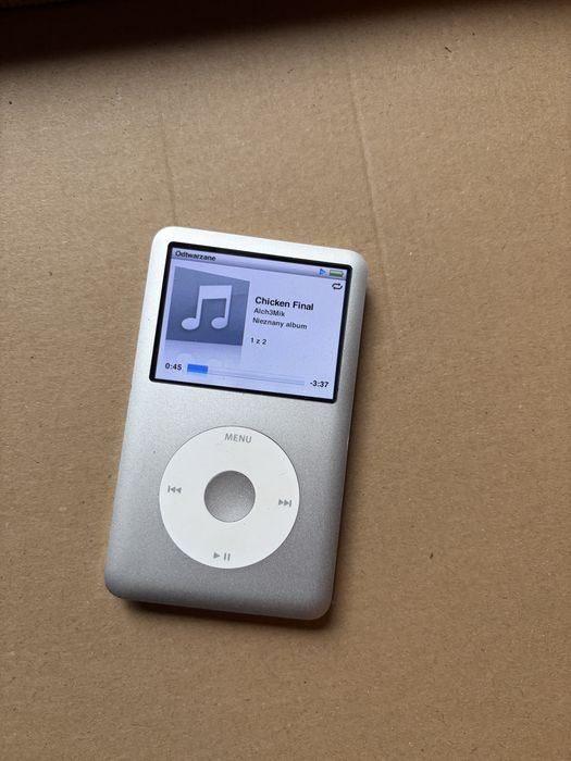 iPod classic 160 GB + etui i kable