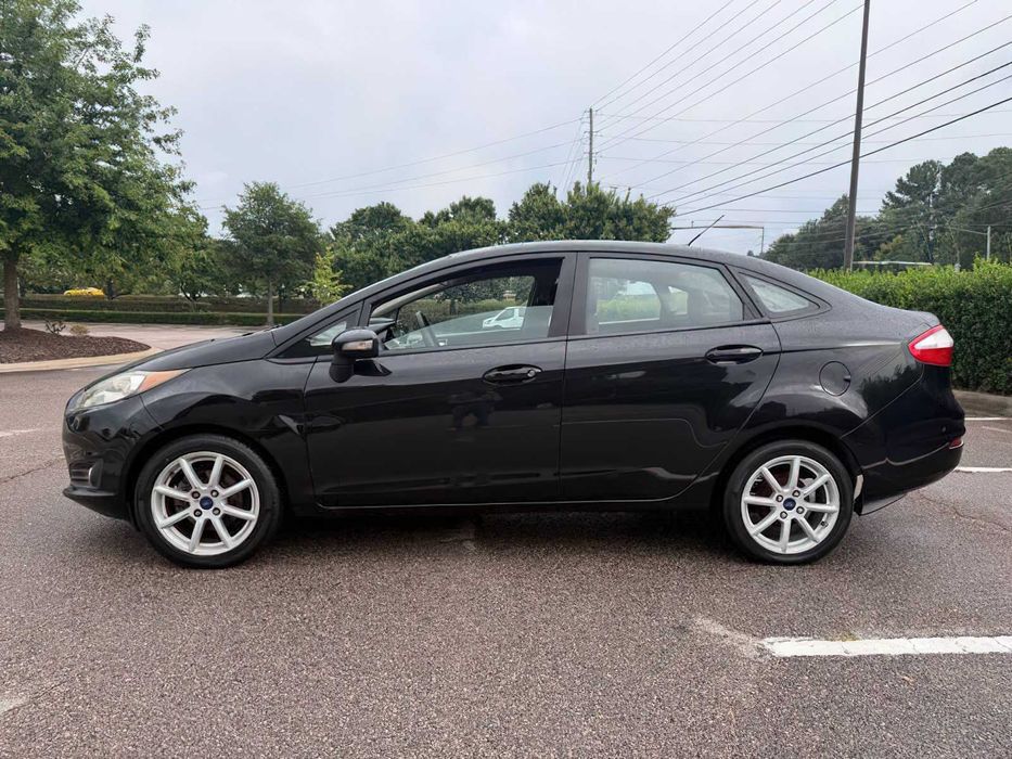 Ford Fiesta Titanium      2015