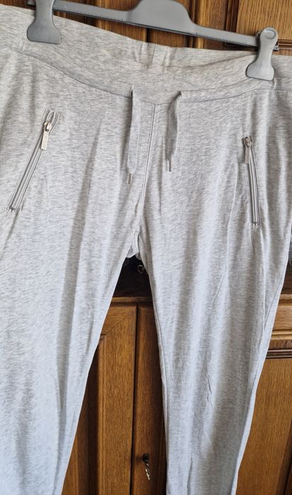 Spodnie damskie dresowe Amisu  L