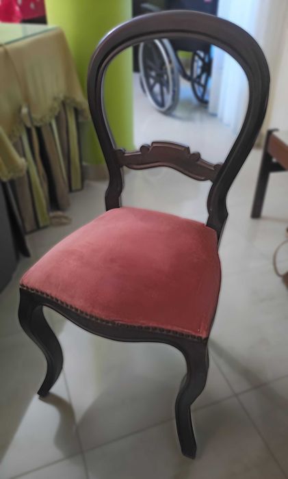 Cadeira Estilo Medalhão / Luís XV – Veludo Rosa Velho