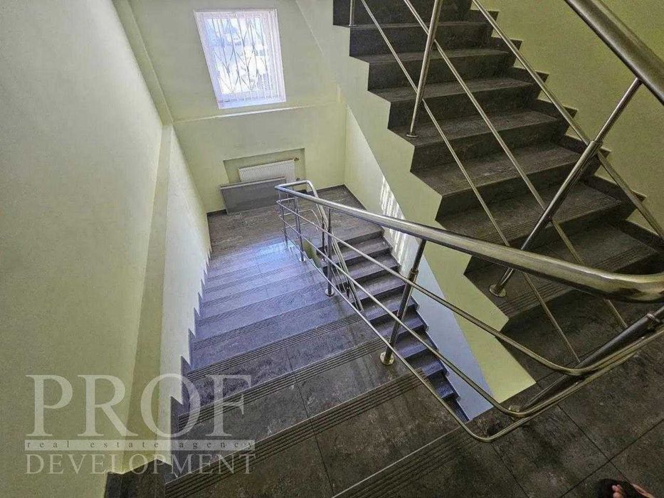 Оренда офісної будівлі в центрі Києва (1300 м2)