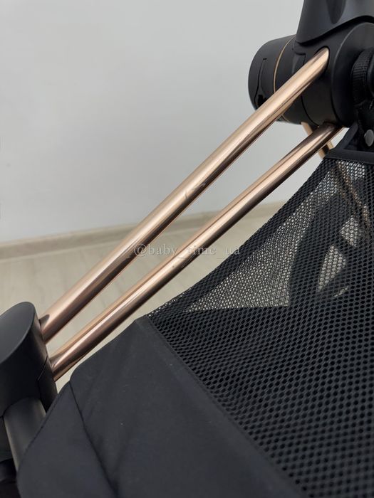 Cybex Priam 4.0 Cozy Beige коляска Сайбекс Пріам