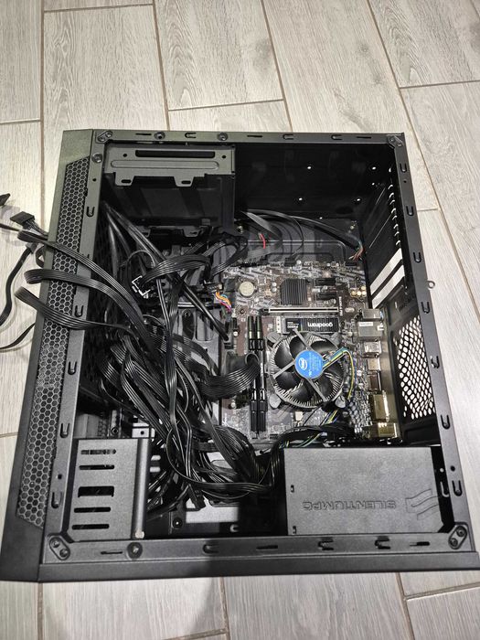 Komputer stacjonarny PC dysk m2 2TB