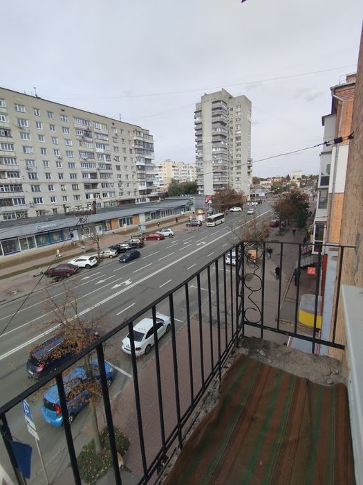 Здам кімнату в комунальній квартирі на довгий термін