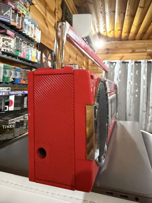 Продам магнитолу Sony CFS-V11