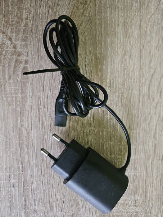 Ładowarka zasilacz BRAUN 5,9V 600mA