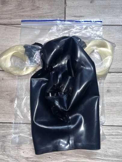 802a/ Impreza Teatr Czarna maska kuce WSTĄŻKI OD RĘKI M lateks latex