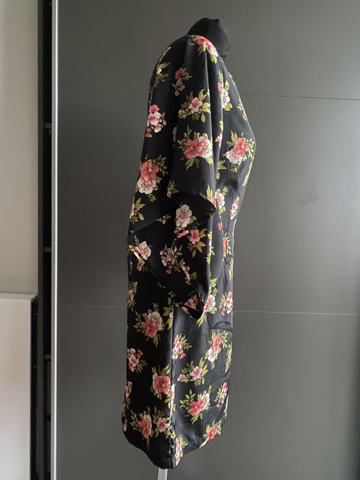 Śliczna tunika, koszulka, motyw w kwiatki, 10, boohoo