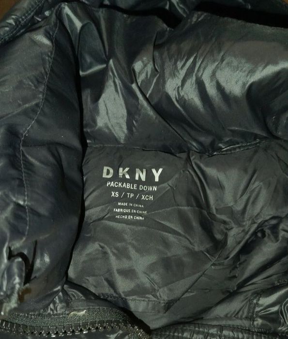 Продам женскую куртку DKNY Lightweight Packable Puffer Jacket XS