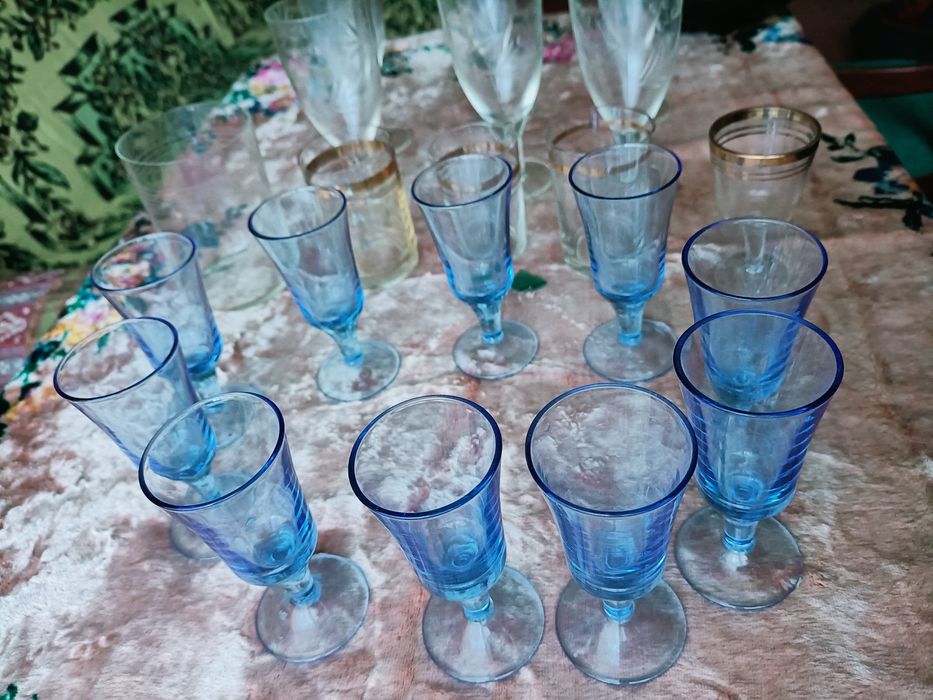 Продам рюмочки из стекла.