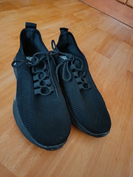 Buty sznurowane czarne